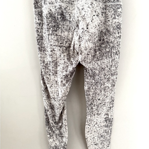 Lululemon Wunder Under Low Rise Leggings - Heathered Black 28” - Picture 3 of 4